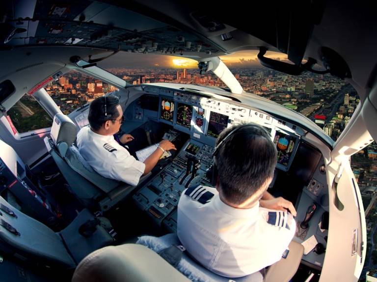 Pilotos de companhias aéreas anunciam greve para próxima semana